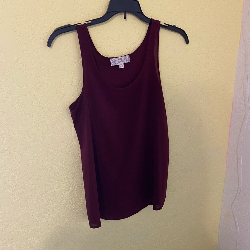 maroon tank top